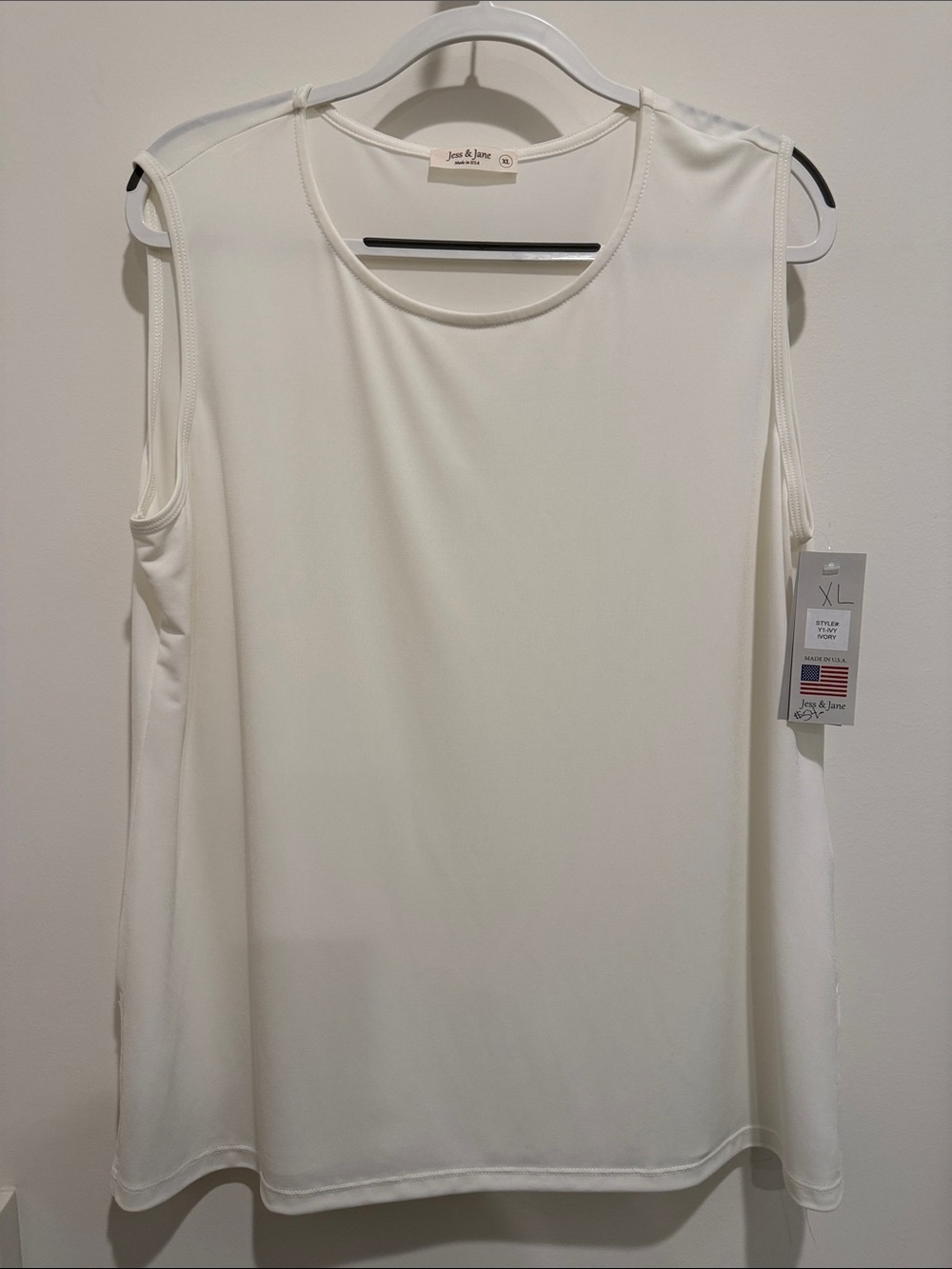 Women's Sleeveless Crew Neck Top — Ivory